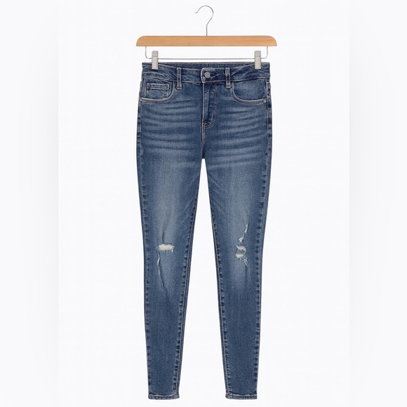 Women's Risen Los Angeles Size 9, 27" Waist Junior's Ripped Stretch Skinny denim - Picture 1 of 3